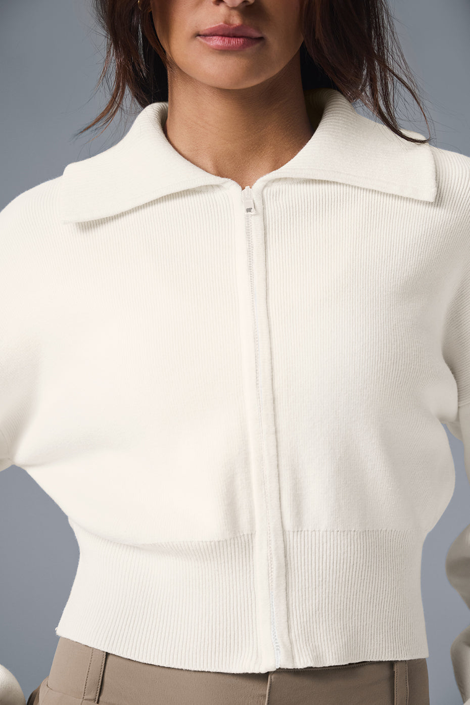 Veste courte en tricot Scholar à fermeture éclair intégrale 'BINETÔT DE RETOUR '